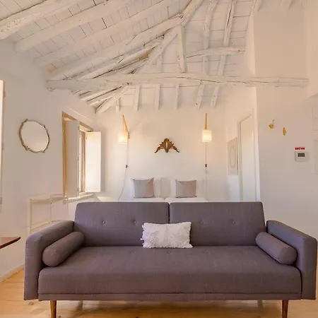 Youropo - The Tower Apartment